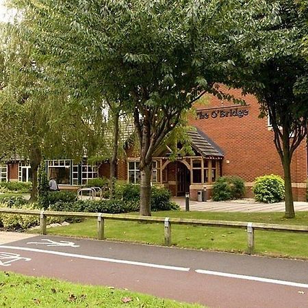 Premier Inn Taunton Central Bagian luar foto